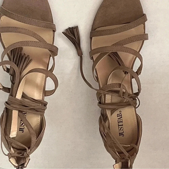 Just Fab Roma Women Dressy sandals, size 11 color Taupe straps go up legs - Picture 5 of 10